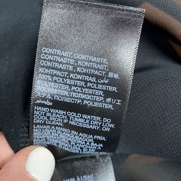 Bebe Black Peacock Feather Short Sleeve Top - Picture 7 of 7